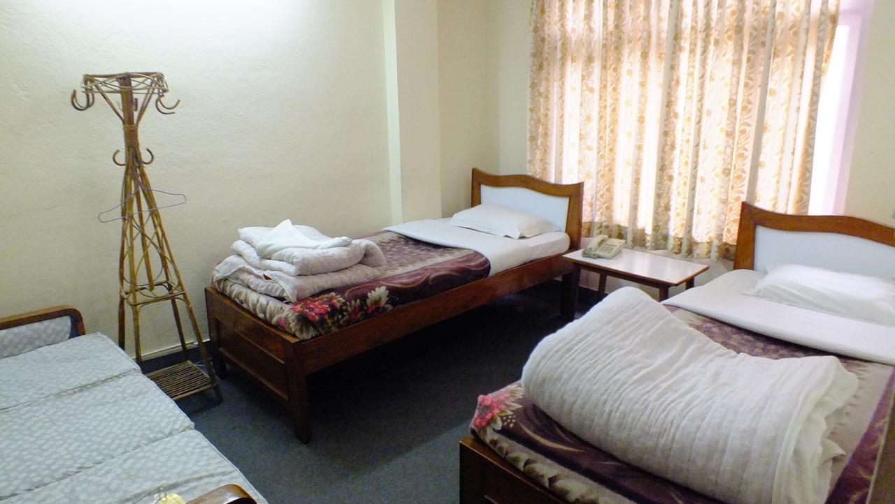 Hotel Dolphin Kathmandu Exteriör bild